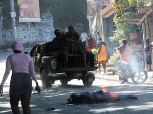 Polisi dan Warga Haiti Bunuh 28 Anggota Geng, Mayatnya Dibakar