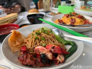 Sarapan Mi Ayam ala Hongkong di Medan, Diracik dengan Beras Merah Sarapan Mi Ayam ala Hongkong di Medan, Diracik dengan Beras Merah
