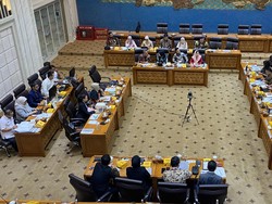 DPR Minta Menpar Bujuk Prabowo Pakai Danantara untuk Promosi Pariwisata