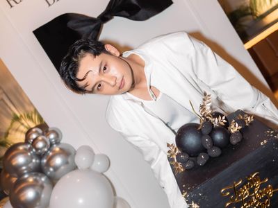 7 Foto Ultah ke-26 Randy Martin, Kedekatannya Dengan Lyodra Jadi Sorotan