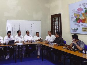 Tim Hukum Khofifah-Emil Siaga Antisipasi Money Politics Jelang Coblosan Tim Hukum Khofifah-Emil Siaga Antisipasi Money Politics Jelang Coblosan