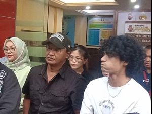 Ayah Vadel Tak Terima Keluarga Dihina Nikita Mirzani: Laporan Harus Diteruskan Ayah Vadel Tak Terima Keluarga Dihina Nikita Mirzani: Laporan Harus Diteruskan