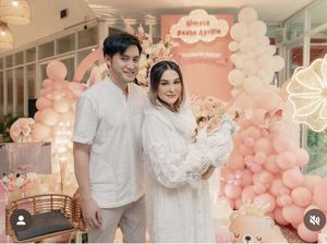 8 Foto Aqiqah Kimova Anak Kevin Aprilio, Paras Cucu Memes-Addie MS Disorot 8 Foto Aqiqah Kimova Anak Kevin Aprilio, Paras Cucu Memes-Addie MS Disorot