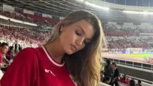 7 Gaya WAGs Timnas RI Nonton Langsung di GBK, Fefe Slinkert-Azizah Salsha