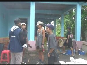 WNA dari Bali Datangi Rumah Penyekapan di Banyuwangi Cari Anjingnya yang Hilang