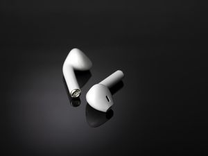 Viral Template Earpods Berdarah, Benarkah Telinga Bisa Luka gegara Lagu Favorit? Viral Template Earpods Berdarah, Benarkah Telinga Bisa Luka gegara Lagu Favorit?