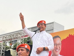 Acungkan 3 Jari, Anies Beri 3 Pesan di Apel Siaga Pramono-Rano