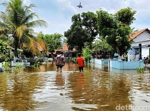 Ratusan Rumah di Lumajang Terendam Banjir Ratusan Rumah di Lumajang Terendam Banjir