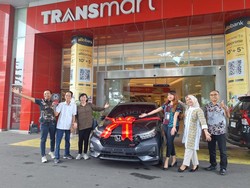 Nasabah Prioritas di Mataram Menang Undian Utama Bank Mega, Dapat Mobil