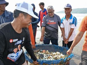 Janji Syaikhu Usai Bertemu Nelayan Pangandaran Janji Syaikhu Usai Bertemu Nelayan Pangandaran