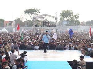 Berorasi di Kampanye Akbar, Iqbal: NTB Punya Kekayaan Alam, tapi Miskin Berorasi di Kampanye Akbar, Iqbal: NTB Punya Kekayaan Alam, tapi Miskin