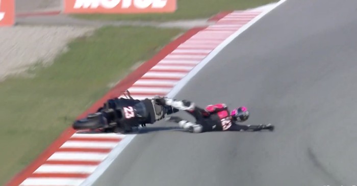 Enea Bastianini terjatuh ketika sesi test di Barcelona