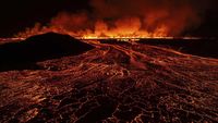 Potret Mengerikan Lava Panas Gunung Berapi di Islandia
