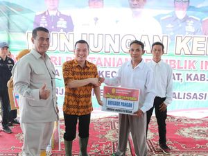 Komisi IV DPR Sebut Mentan Amran Kunci di Balik Kebangkitan Jeruk Sambas Komisi IV DPR Sebut Mentan Amran Kunci di Balik Kebangkitan Jeruk Sambas