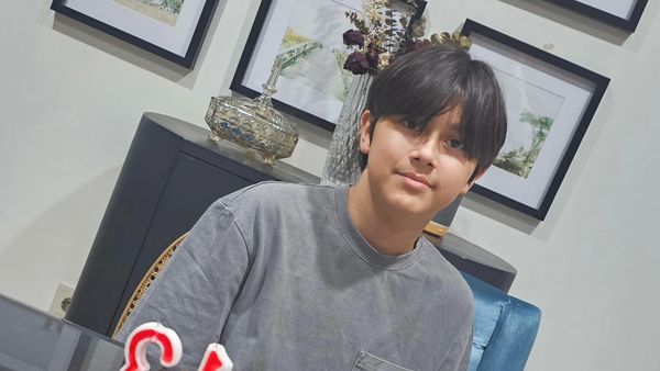 7 Foto Jeremiah Putra Wulan Guritno yang Baru Ultah ke-13, Makin Ganteng