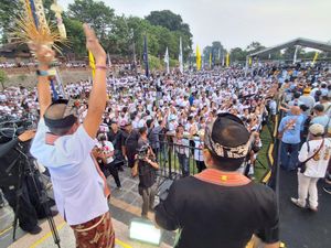 Kampanye Akbar, Gus Par-Pandu Kembali Janji Turunkan Tarif PDAM-Atasi Kemiskinan Kampanye Akbar, Gus Par-Pandu Kembali Janji Turunkan Tarif PDAM-Atasi Kemiskinan