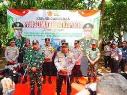 Kapolri dan Panglima Tinjau Lahan untuk Program Ketahanan Pangan di Jateng