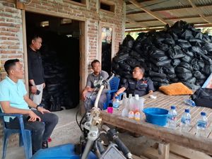 Bawaslu Pastikan 10 Ribu Paket Sembako di Bone Tidak Terkait Paslon Pilkada Bawaslu Pastikan 10 Ribu Paket Sembako di Bone Tidak Terkait Paslon Pilkada