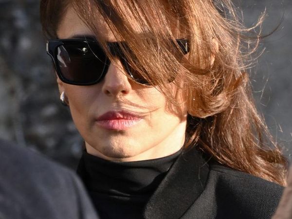 Foto Kesedihan Cheryl, Ibu dari Putra Liam Payne di Pemakaman Mantannya