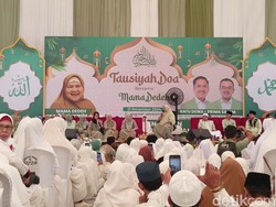 Kampanye Akbar RD-PS, Ribuan Jemaah Ikuti Tausiyah-Doa Bersama di Palembang