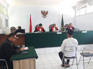 Irwan Pembunuh Bos Tembaga Boyolali Divonis Hukuman Bui Seumur Hidup! Irwan Pembunuh Bos Tembaga Boyolali Divonis Hukuman Bui Seumur Hidup!