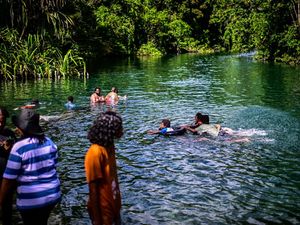 Ada Wisata Kali Sembra di Sorong Selatan, Ini Potretnya