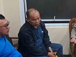 Video Sorotan ke Penembak Kasat Reskrim Solok Selatan: Merokok-Tak Diborgol