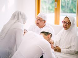 Doa Kedua Orang Tua yang Masih Hidup dan Sudah Meninggal