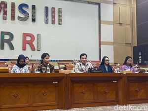 Video: Komisi III DPR Bakal Panggil Kapolda Sumbar Buntut Kasus Polisi Tembak Polisi Video: Komisi III DPR Bakal Panggil Kapolda Sumbar Buntut Kasus Polisi Tembak Polisi