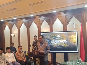 Luhut: Presiden Prabowo Katakan RI Siap Memulai Perdamaian di Gaza