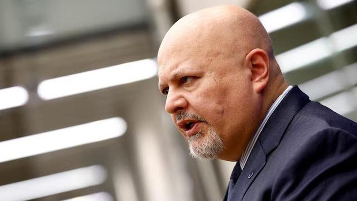 FILE PHOTO: International Criminal Court Prosecutor Karim Khan speaks during an interview with Reuters in The Hague, Netherlands February 12, 2024. REUTERS/Piroschka van de Wouw/File Photo/File Photo Purchase Licensing Rights