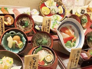 Kini Makin Banyak Turis Ikut Kelas Replika Makanan Khas Jepang Kini Makin Banyak Turis Ikut Kelas Replika Makanan Khas Jepang