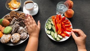 Rahasia Diet Ampuh: Kenyang Tanpa Banyak Makan! (Tips Diet Mudah) Rahasia Diet Ampuh: Kenyang Tanpa Banyak Makan! (Tips Diet Mudah)