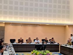 Menko PMK Pratikno Pimpin Rakor Persiapan Nataru