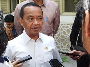 Video: Alumni UI Buat Petisi Soal Bahlil, Ini Isinya! Video: Alumni UI Buat Petisi Soal Bahlil, Ini Isinya!