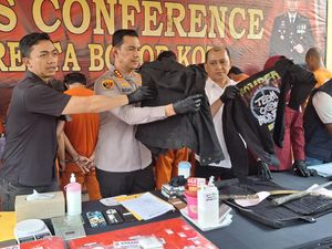 Jaket Lapis Baja-Samurai Disita dari Ketua Gangster Pengedar Sabu di Bogor