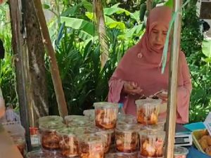 Viral Pernikahan Rasa Pasar Malam, Ada yang Jual Makanan di Resepsi Viral Pernikahan Rasa Pasar Malam, Ada yang Jual Makanan di Resepsi