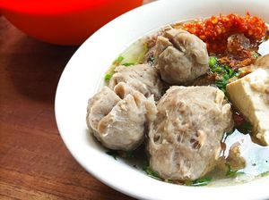 Gurih Mantap! 5 Bakso Legendaris yang Populer Sejak Zaman Soeharto Gurih Mantap! 5 Bakso Legendaris yang Populer Sejak Zaman Soeharto