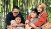 Ririe Fairus dan Ayus Tetap Bersama untuk Anak