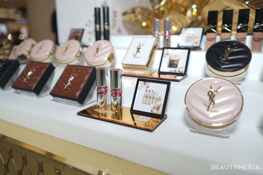 Sambut Kemeriahan Akhir Tahun dengan YSL Winter Fantasy