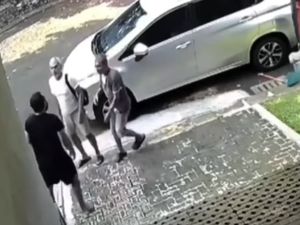 Video: Oknum Pilot Klaim Cekcok Paralon Puncak Kekesalannya ke IT Video: Oknum Pilot Klaim Cekcok Paralon Puncak Kekesalannya ke IT