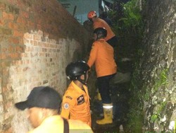 Tanah Longsor Rusak Rumah di Leuwiliang Bogor, Warga Mengungsi