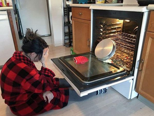 10 Kejadian Apes di Dapur Ini Bikin Bad Mood Seharian