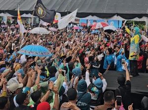 Airin-Ade Tutup Kampanye dengan Doa Bersama, Dihadiri Ribuan Pendukung