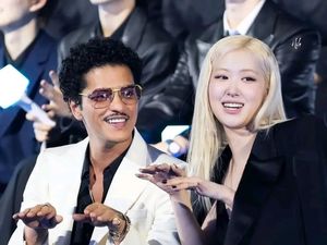 Rose Spill Konflik dengan Bruno Mars Pas Syuting APT. Rose Spill Konflik dengan Bruno Mars Pas Syuting APT.