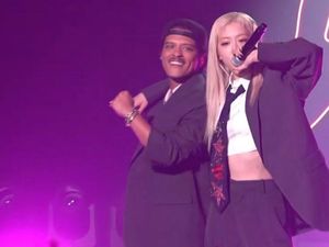 Bruno Mars Ketemu Lagi dengan Rose BLACKPINK Sampai Lady Gaga Bruno Mars Ketemu Lagi dengan Rose BLACKPINK Sampai Lady Gaga