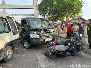 1 Orang Tewas Akibat Tabrakan Maut di Pasar Galiran Klungkung Bali 1 Orang Tewas Akibat Tabrakan Maut di Pasar Galiran Klungkung Bali
