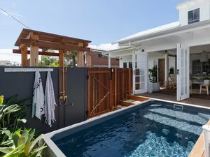 Jangan Pipis di Kolam Renang Ini Bahayanya! Jangan Pipis di Kolam Renang Ini Bahayanya!
