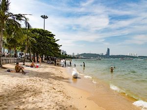 Heboh Akamsi Dengar Suara Wanita Dikira dalam Bahaya di Pantai, Ternyata... Heboh Akamsi Dengar Suara Wanita Dikira dalam Bahaya di Pantai, Ternyata...