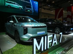 Datang ke Indonesia, Maxus Jadi Lexus LM dan Toyota All New Alphard Killer?